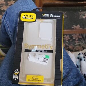 OtterBox White Symmetry Series Case Durable Protection
